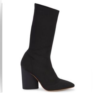 Yeezy sock boots NWT black 37 ribbed